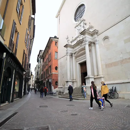 Vittoria Tre Piazze *