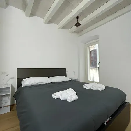 Vittoria Tre Piazze Apartment Brescia